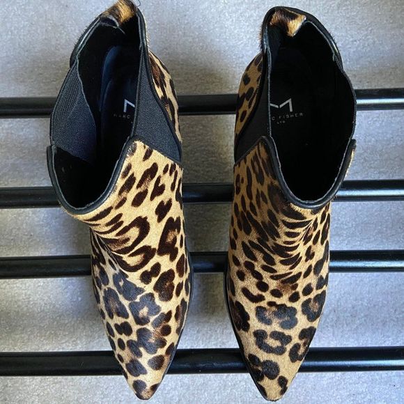 MARC FISHER Women YalelyChelsea Boots - NEW - Picture 2 of 8